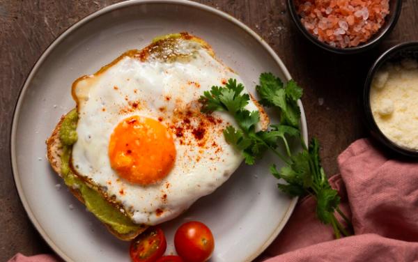 Яичница на любой вкус: домохозяйка раскрыла секрет идеального завтрака