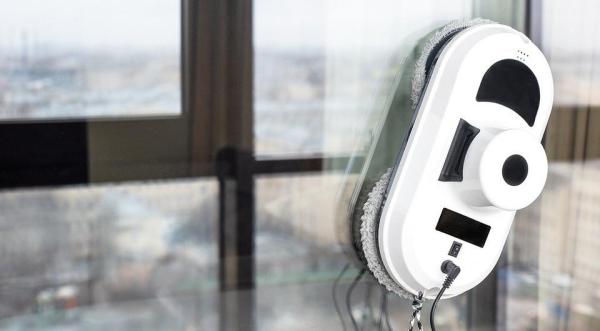 Как пользоваться роботом-мойщиком окон без страха, что он упадёт кому-нибудь на голову