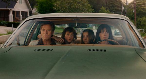 Смотрим новый фильм про динозавров