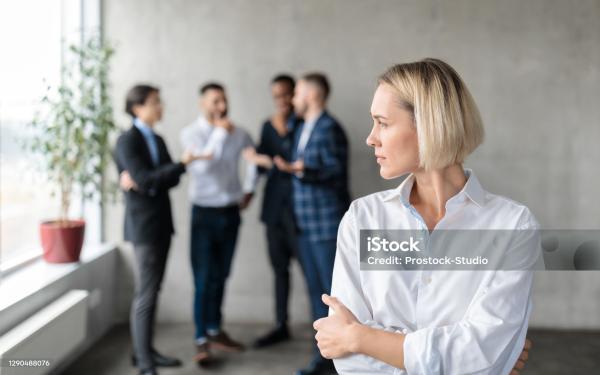 Не кричим и не хамим: как выжить в токсичном коллективе